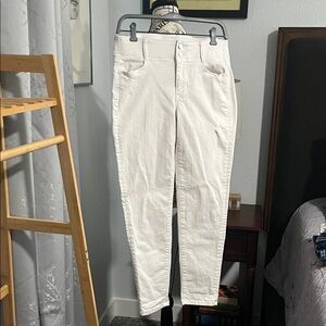 Apt. 9 White Ankle Jeans